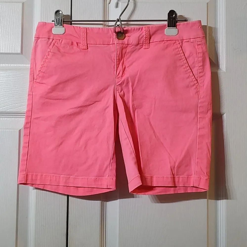 American Eagle neon pink stretch Bermuda shorts Sz 2